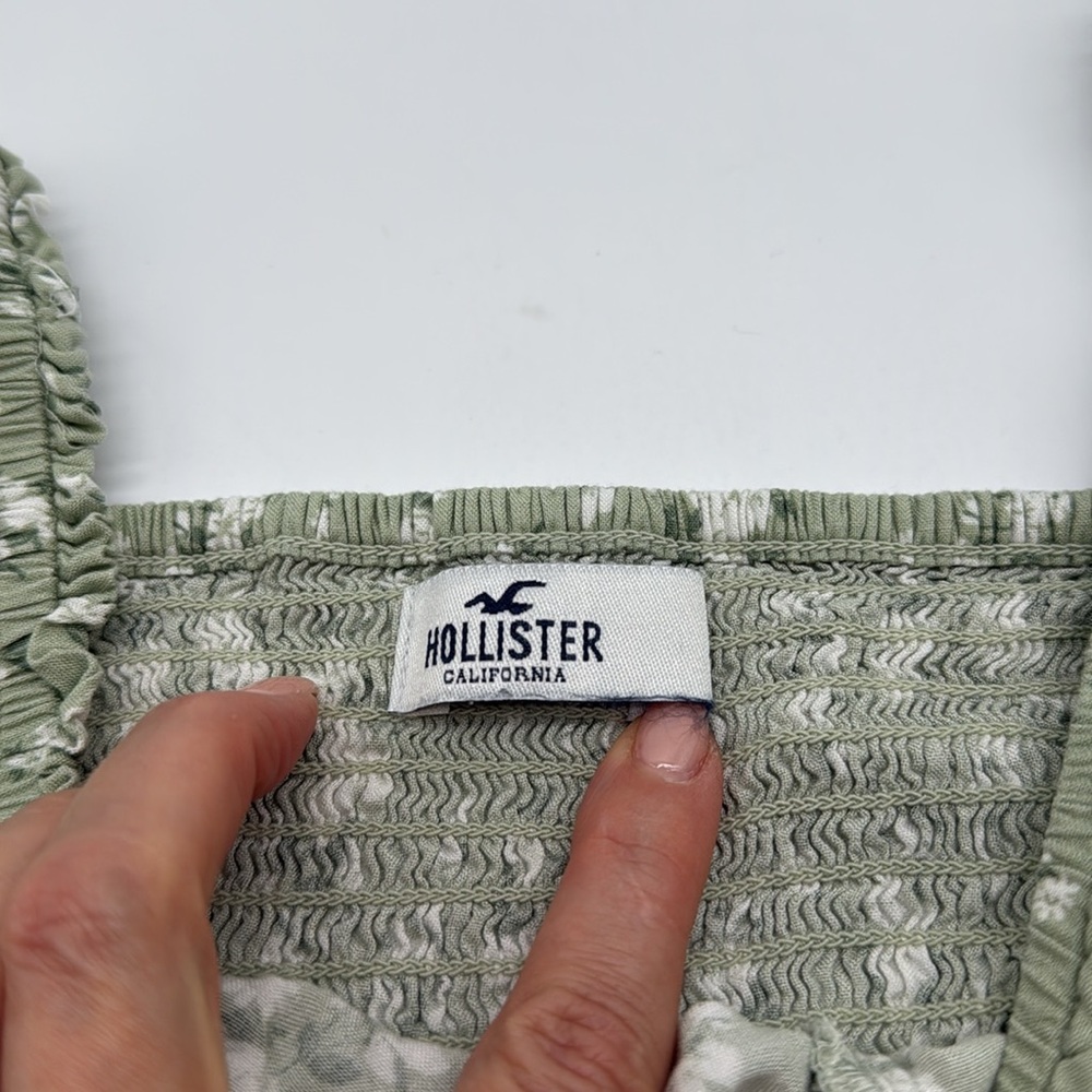 Hollister Green Floral Crop Top - Picture 4 of 7